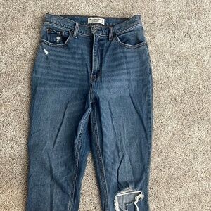 Abercrombie & Fitch Curve Love Ultra High Rise 90s Straight Jean Size 28 6 Long